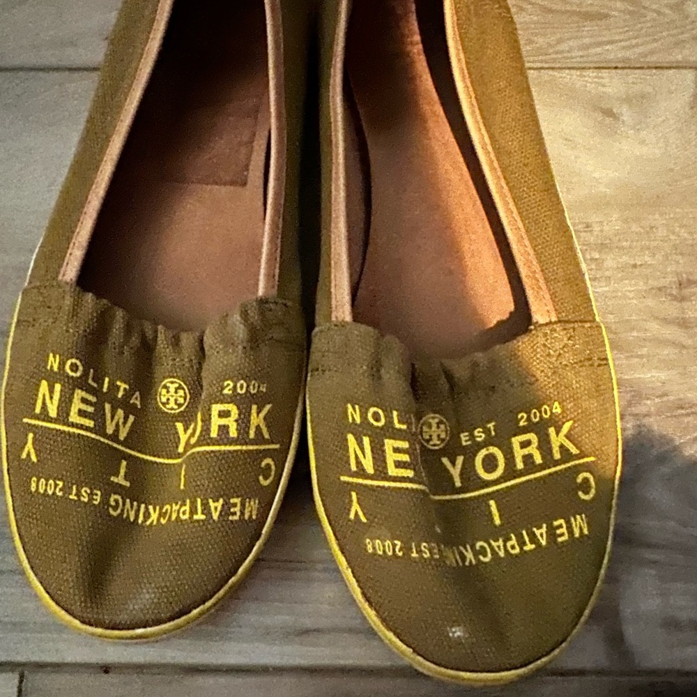 Tory Burch canvas slip on shoes - Picture 2 of 4